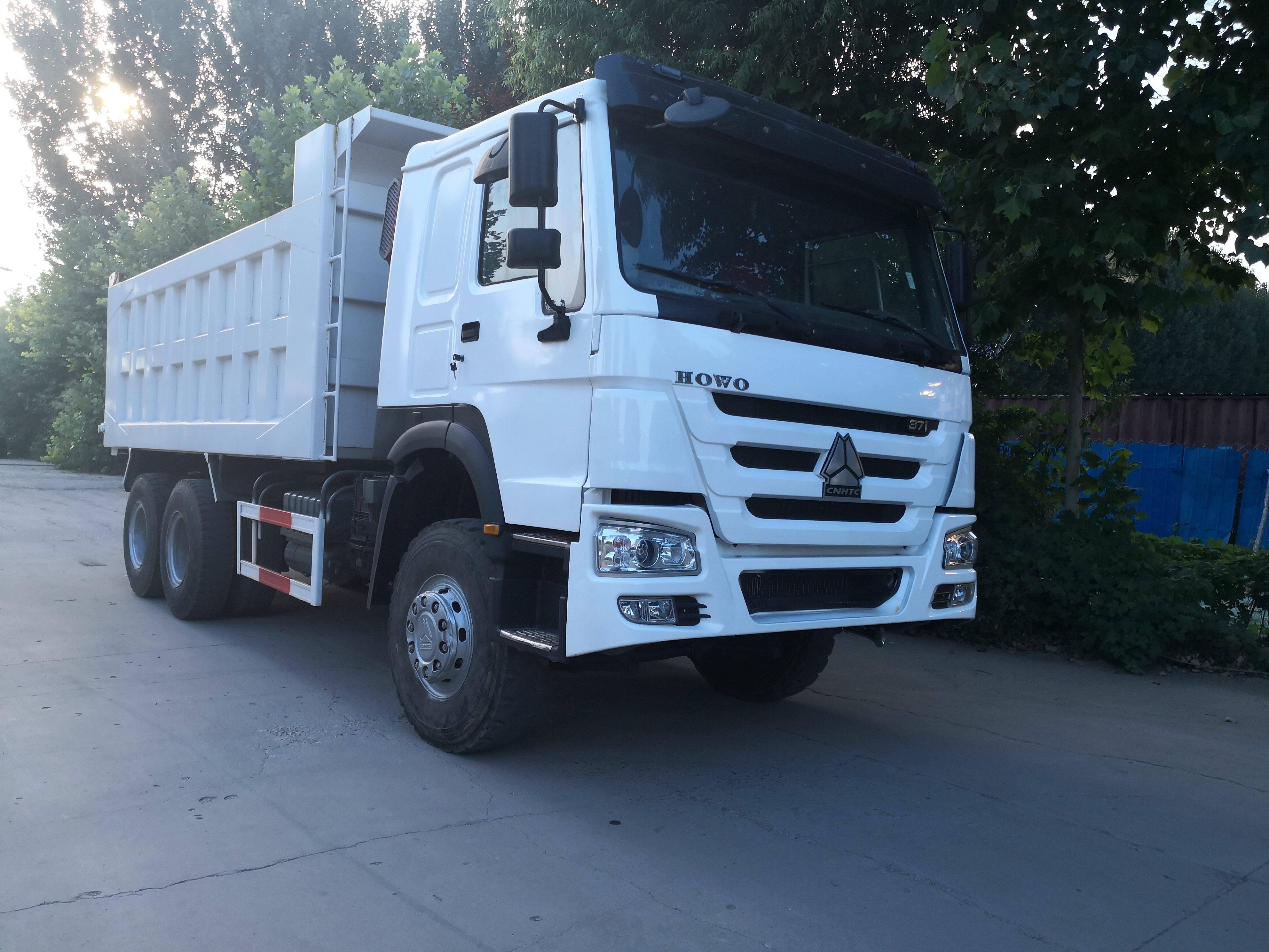 Used 6x4 Sinotruck Howo Tiper Dump Truck Heavy Duty Good Condition Second Hand