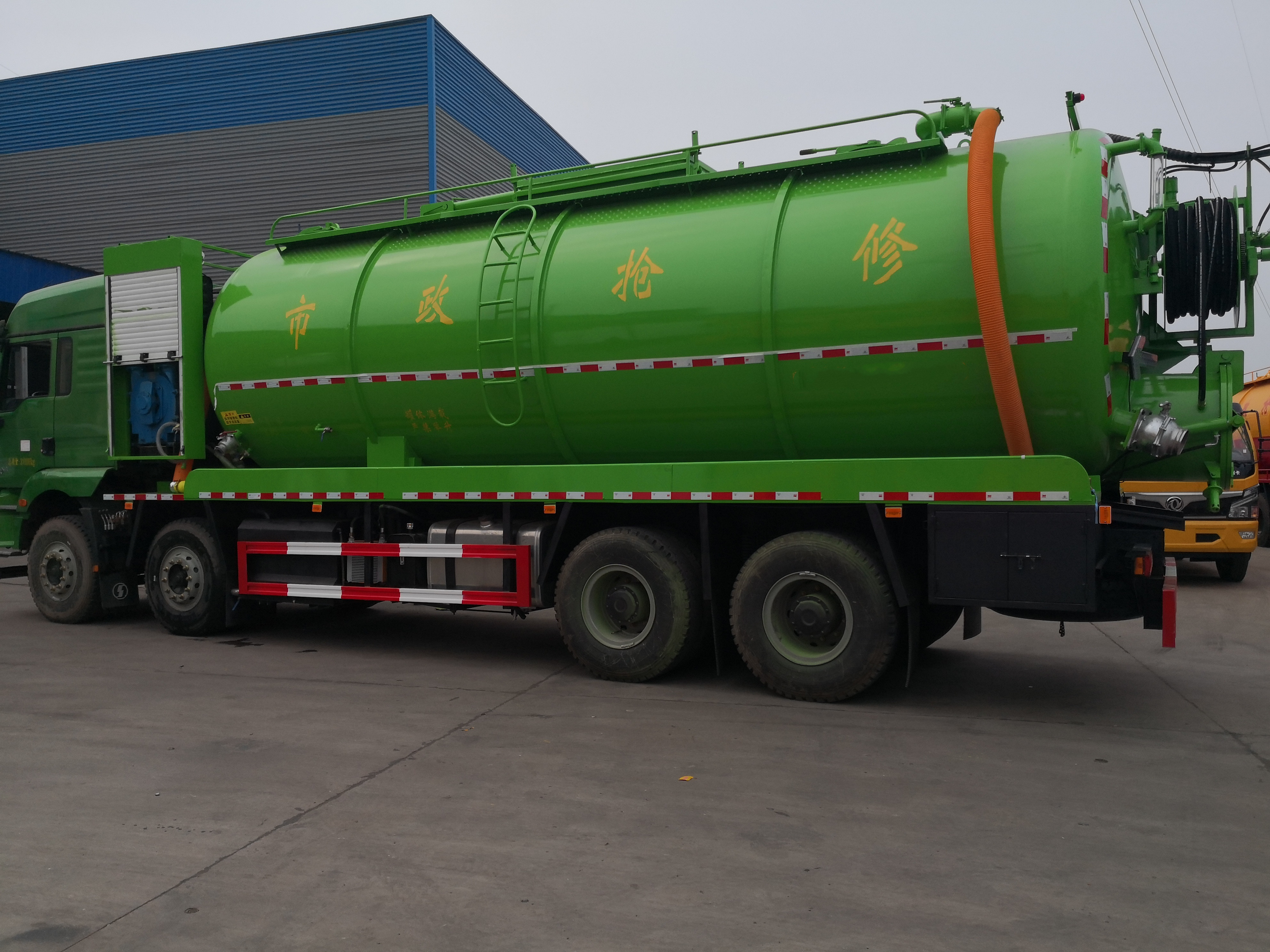 Dongfeng Sewer Jetting Truck Sewer Jetting Flushing Cleaner Truck with Vacuum Pump for Quick Suction And Discharge Truck