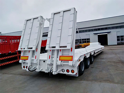 Compete Price 3 Axles Lowboy Low Bed Truck Semi Trailer in China